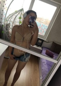 Фото проститутки Светик №2 в городе Усть-Лабинск